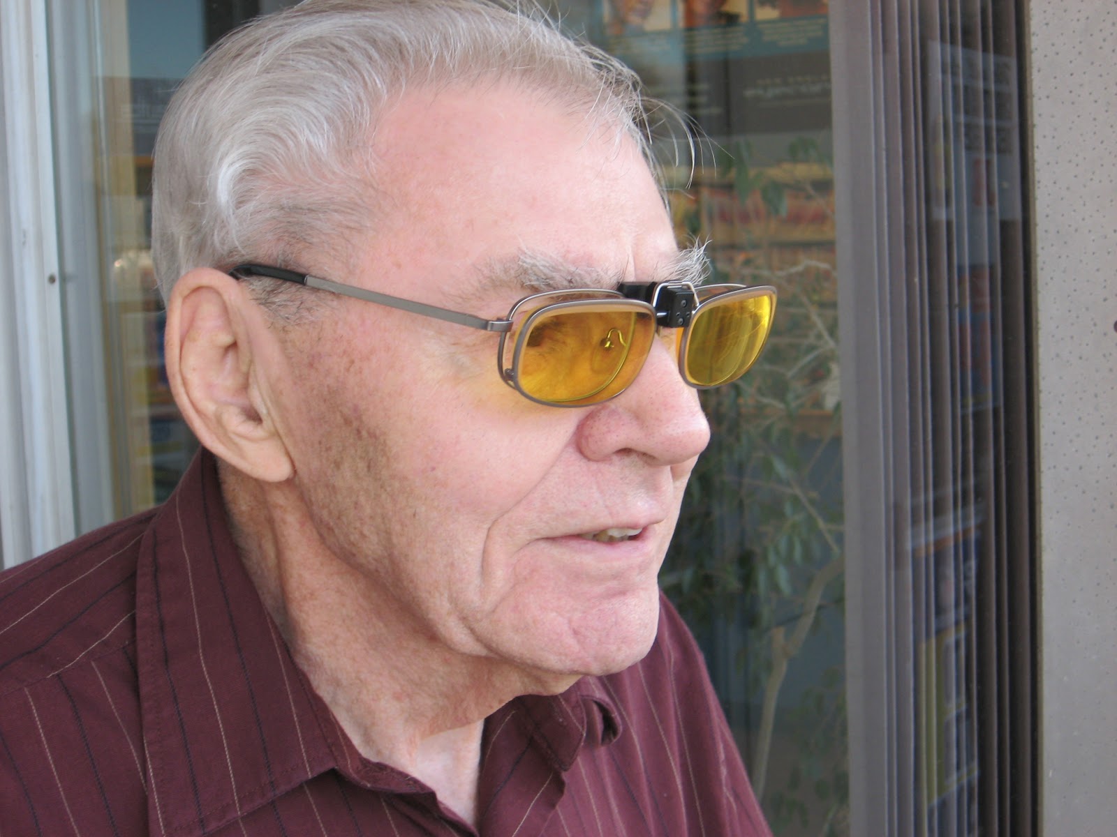 macular vision low patients degeneration hope scoop treatment patient lenses living eyeglasses driving help connecticut success story macula lowvisioneyeglasses distance