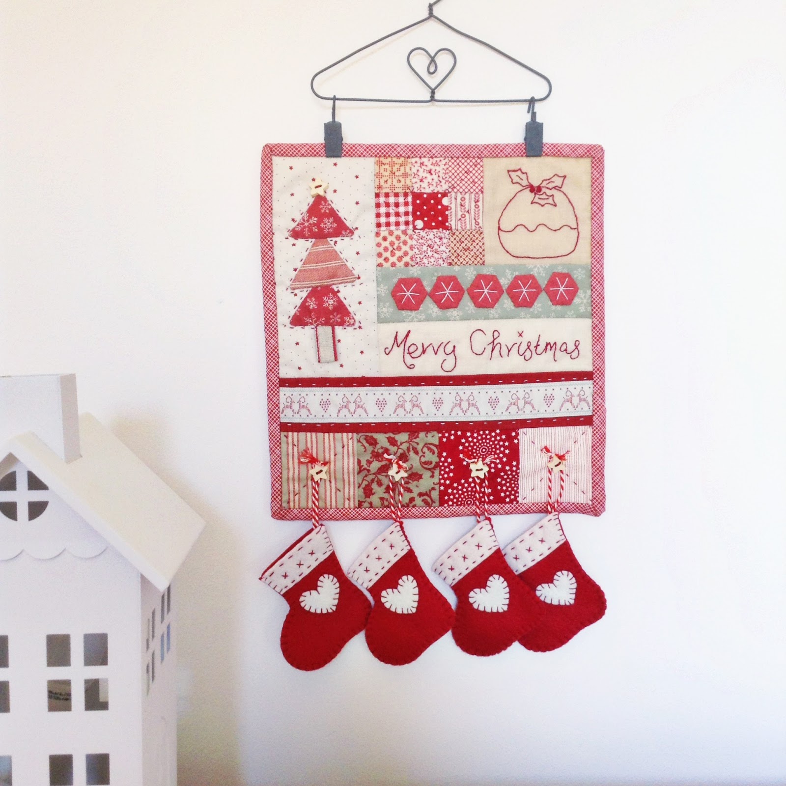 A Little Happy Place: A Little Happy Sew Along ~ Merry Christmas Mini Quilt