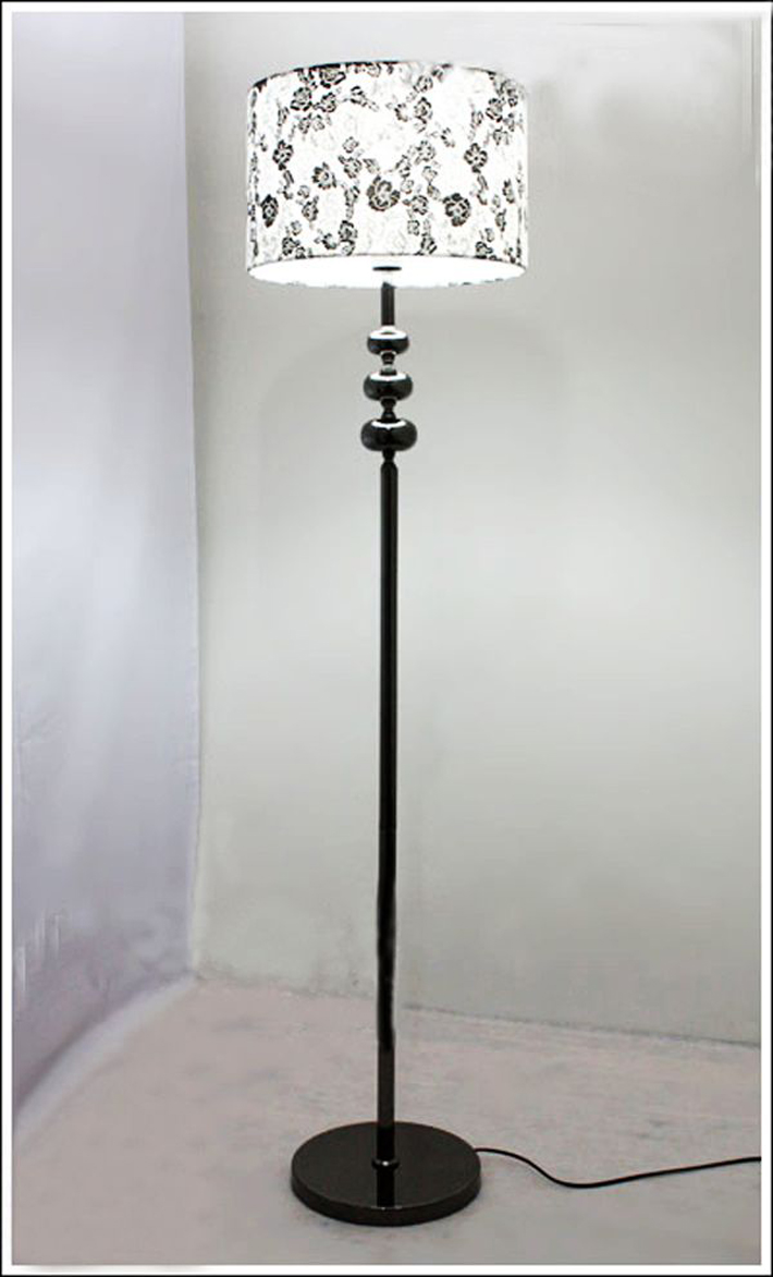 18 Ultra Modern Floor Lamp For Captivating Interior Design