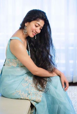 Top Hot Actress Birthday Date, Full Name sexy Actress