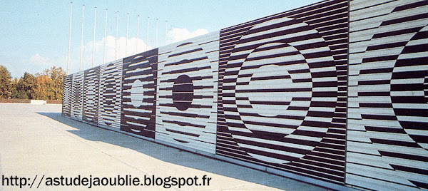 Grenoble - Tribunes de l'Anneau de vitesse  Œuvre de Victor Vasarely  Date création: 1968 
