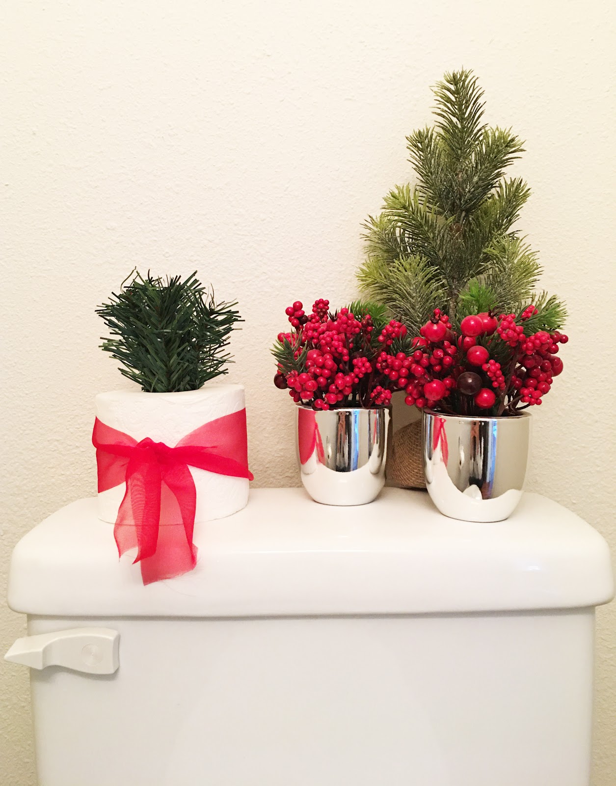 {DIY TUTORIAL} Guest Bath Christmas Decor BellaGrey Designs