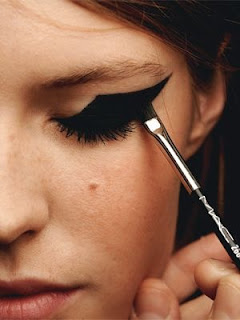 WHISPER blog: GRAPHIC #linhasgeométricas #graphic #edit #make #makeup #backstage #cateye