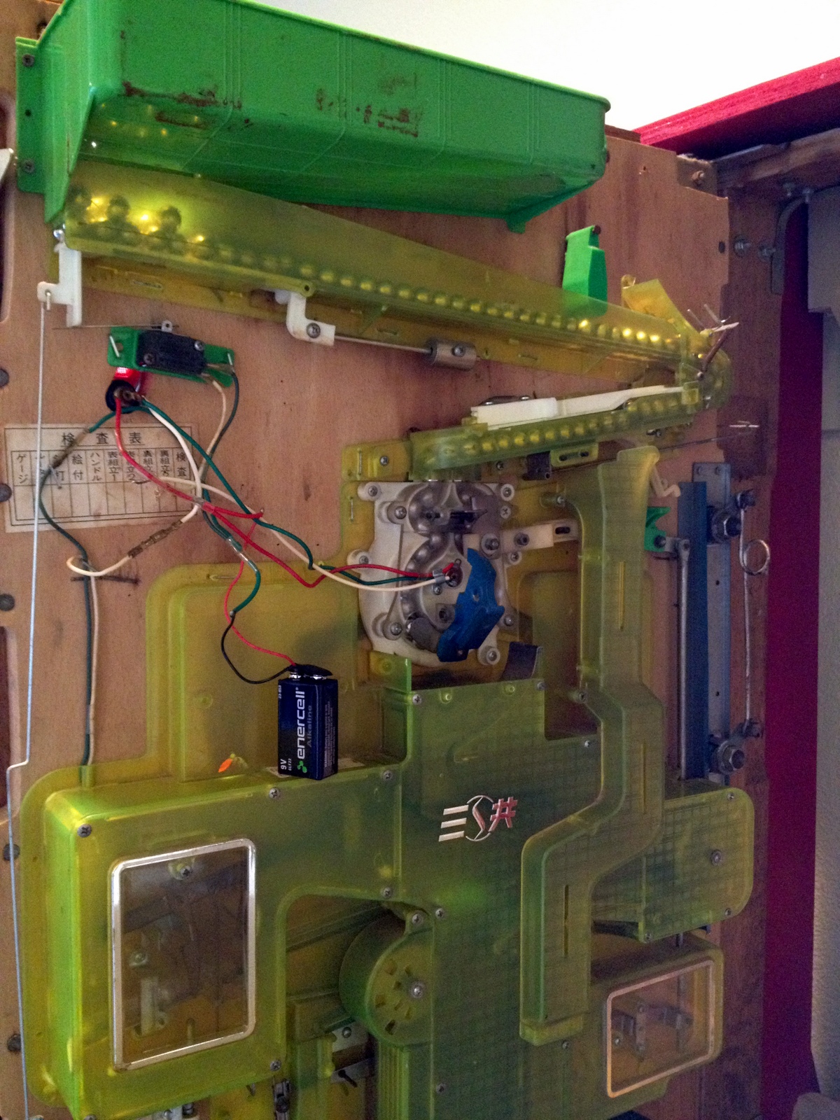 What Am I Doing?: My Sankyo Pachinko Machine Gets Her Lights Fixed