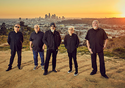 Los Lobos Band Picture