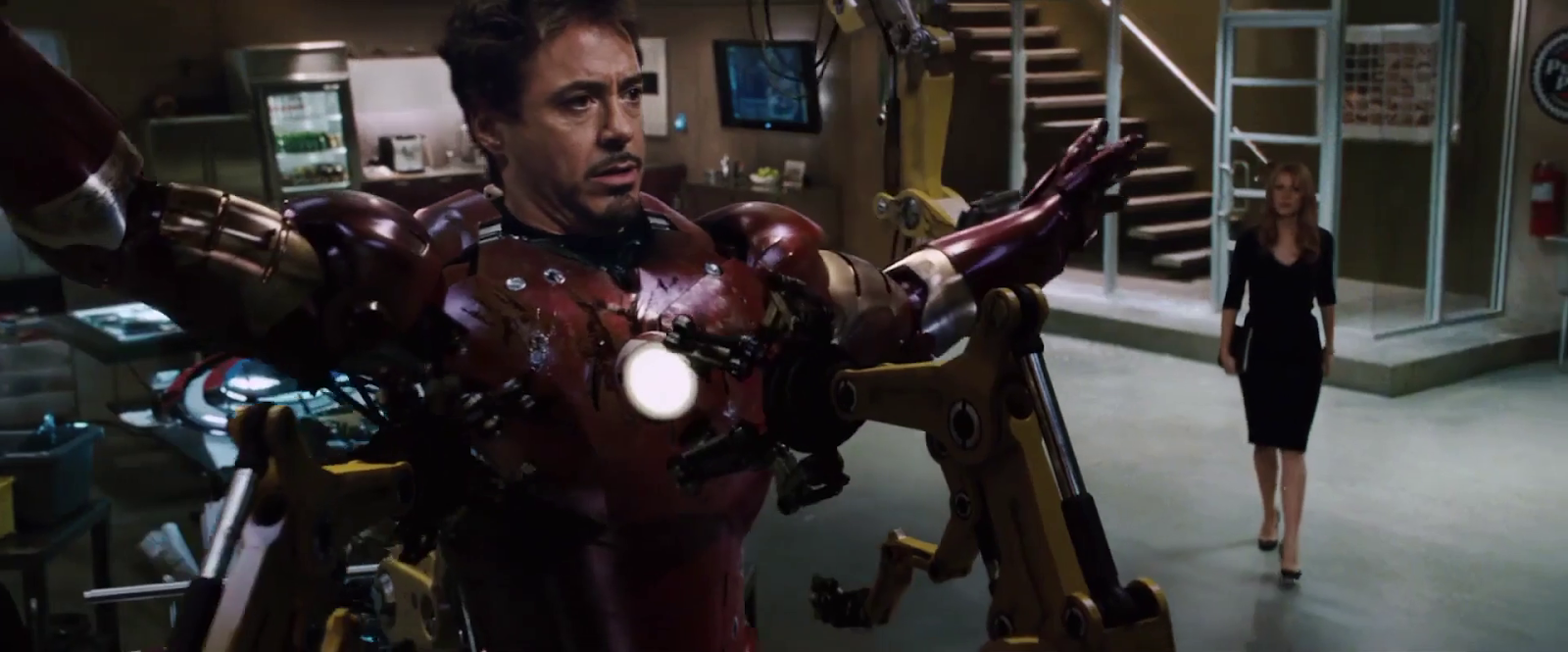 звук молота железного человека сцена после титров. тони старк железный человек 3. железный человек 3 сцена после титров. железный человек 2008 сцена после титров. сцена после титров железный человек 1.