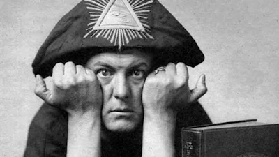 Aleister Crowley foi um dos maiores satanistas da historia