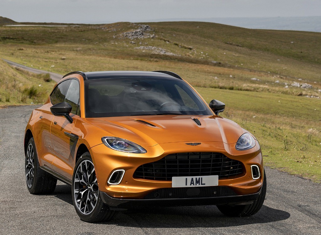 2021 Aston Martin DBX Golden Saffron