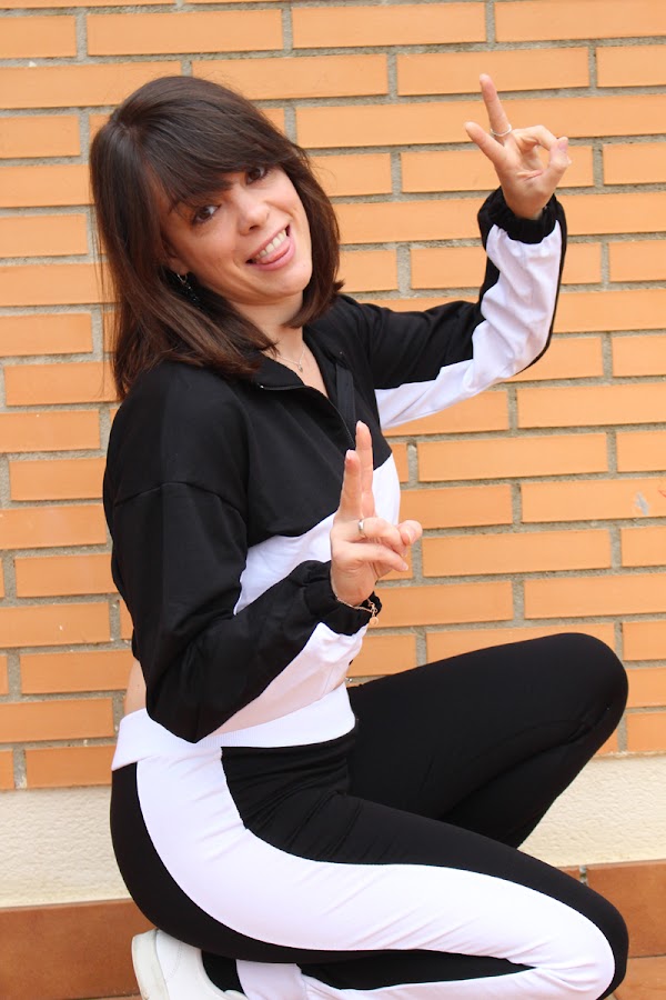 Chandal blanco y negro