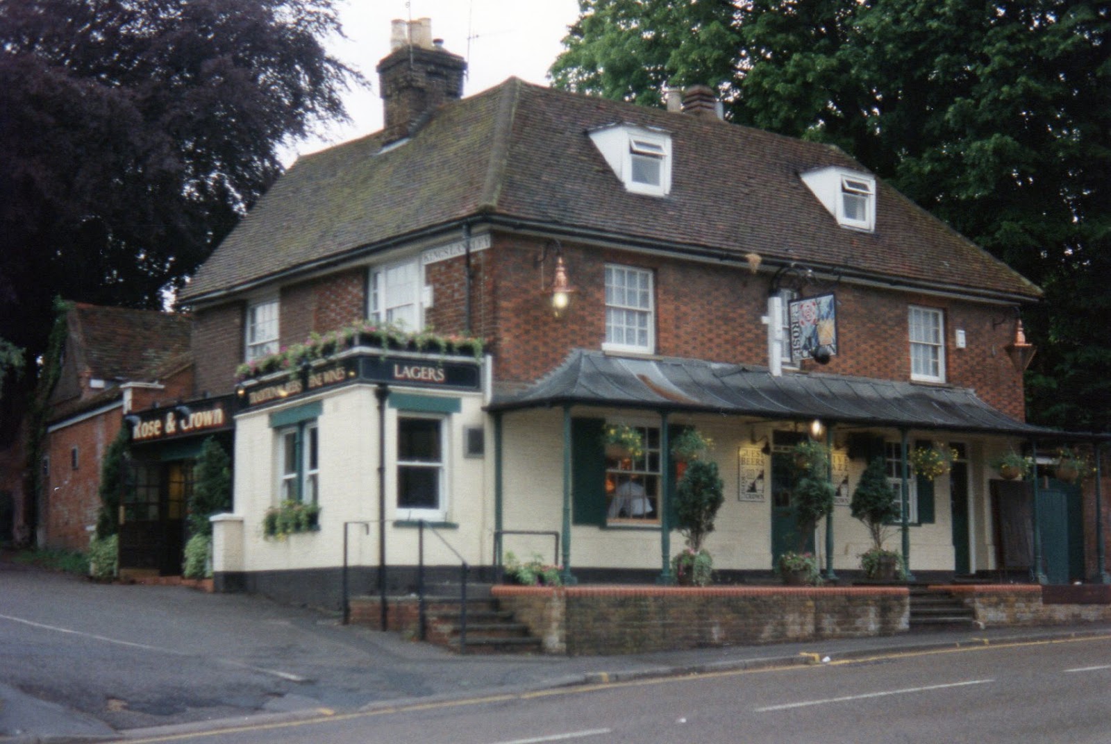 Pubs Then & Now Kings Langley, Hertfordshire 1993 to 2019 Pubs Then & Now Kings Langley, Hertfordshire 1993 to 2019
