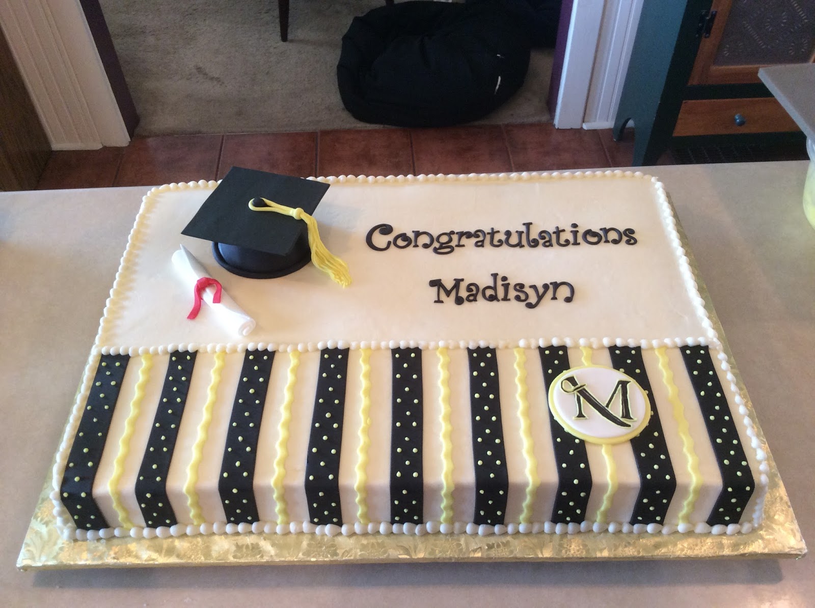 Piece O' Cake Creations Graduation Cakes