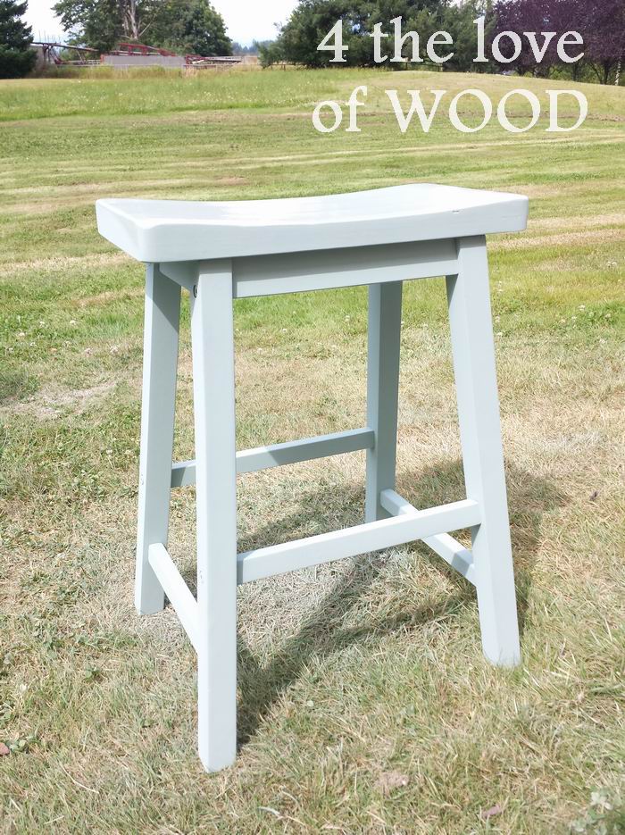 4 the love of wood CHALK PAINTING BAR STOOLS before & after