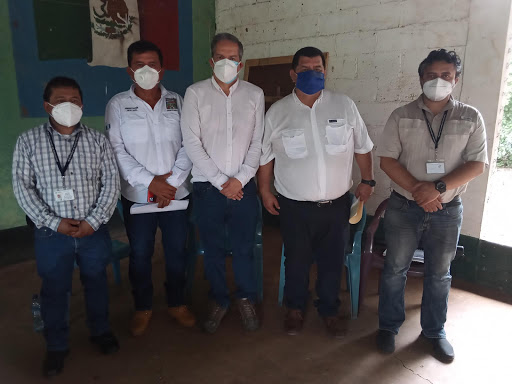 Autoridades de Salud Visitan Aldea Bolivia