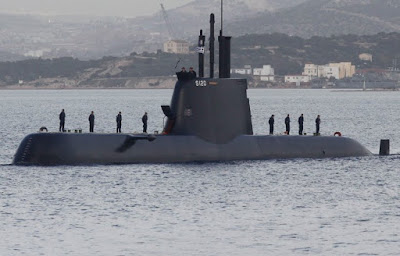 Η Ελλάδα βγάζει υποβρύχια στις εσχατιές του FIR Αθηνών και η Τουρκία παραπονιέται  