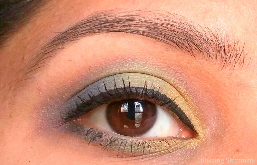 Blushing Shimmers Blue Heaven Eye Magic Instant Eyeshadow 604 Review,Swatches,EOTD
