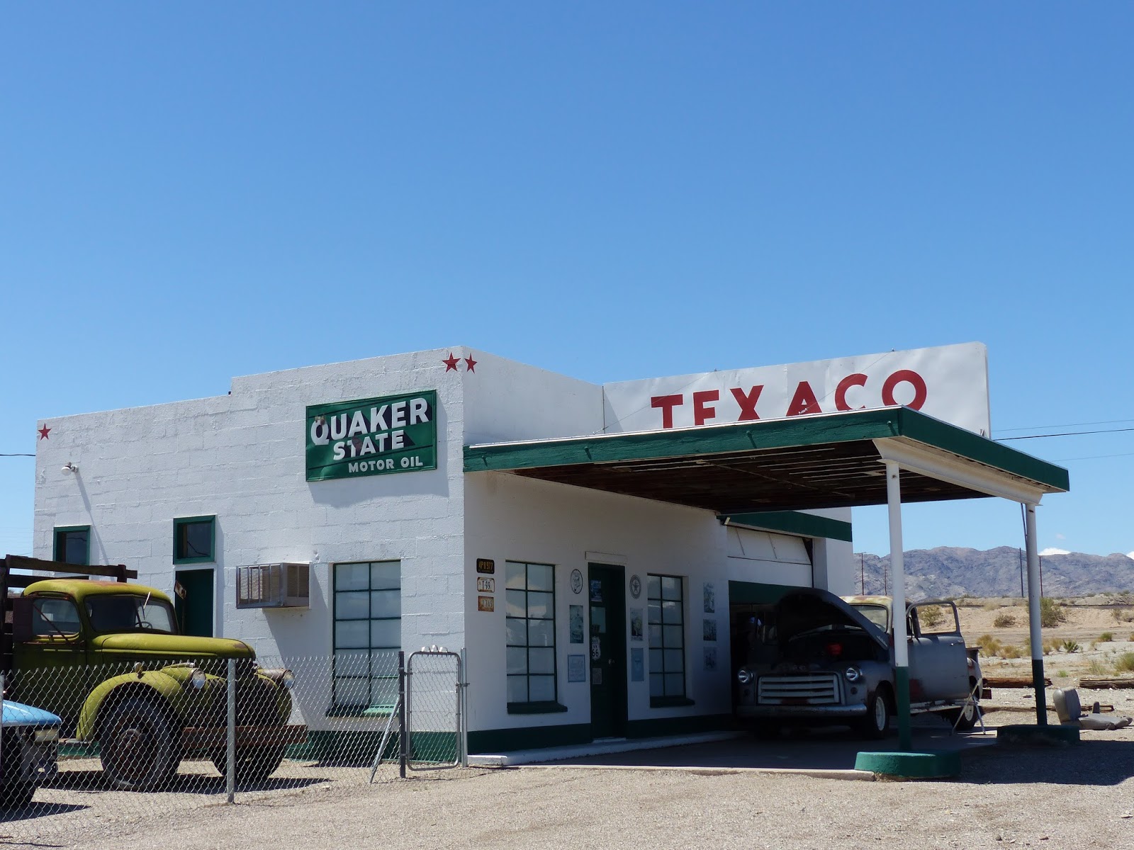 Land Cruising Adventure Route 66 Needles, California