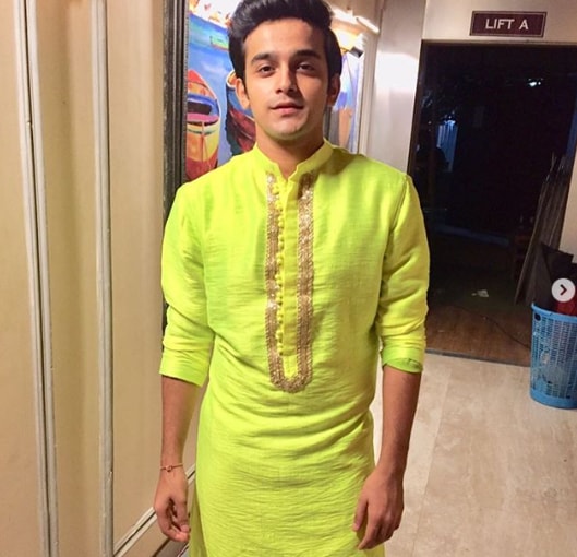 Anirudh Roy Choudhary (Barrister Babu) Real Name, Age, Biography