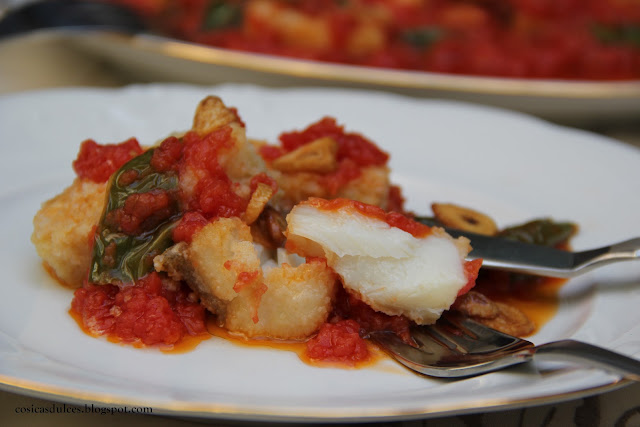  Bacalao frito con tomate y pimientos 