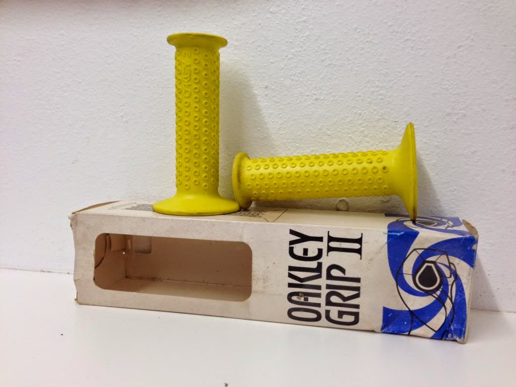 oakley bicycle grips