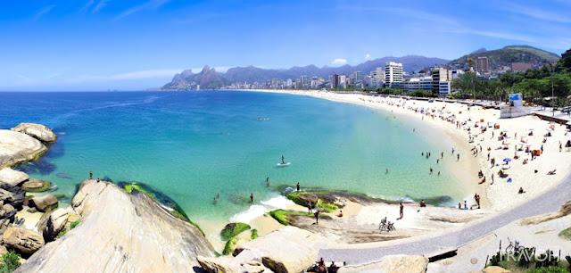 Bãi biển ArPoador ở Rio De Janeiro