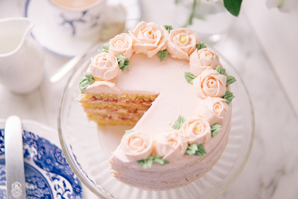 strawberry-rose-naked-cake-recipe-buttercream-roses