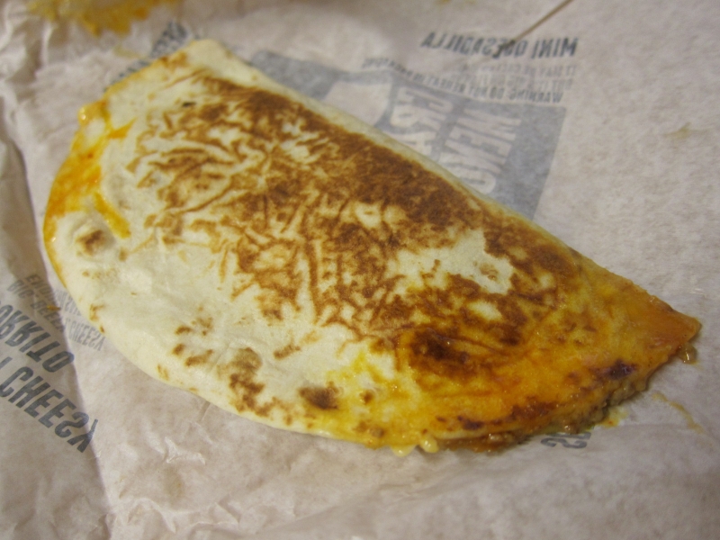 Review Taco Bell Spicy Beef Mini Quesadilla