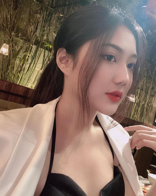Nữ sinh tên Triệu Vy, sở hữu nhan sắc hút mọi ánh nhìn Nữ sinh tên Triệu Vy, sở hữu nhan sắc hút mọi ánh nhìn