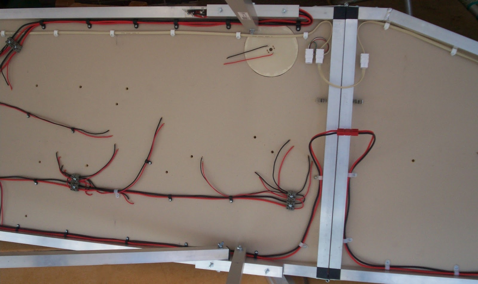 Strathalbyn in N scale: Wiring