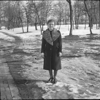 Foto einer jungen Frau - 1930-1950