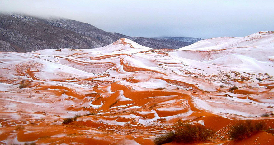 Breath-Taking Pictures Of Snow In Sahara For The First Time In 37 Years Breath-Taking Pictures Of Snow In Sahara For The First Time In 37 Years