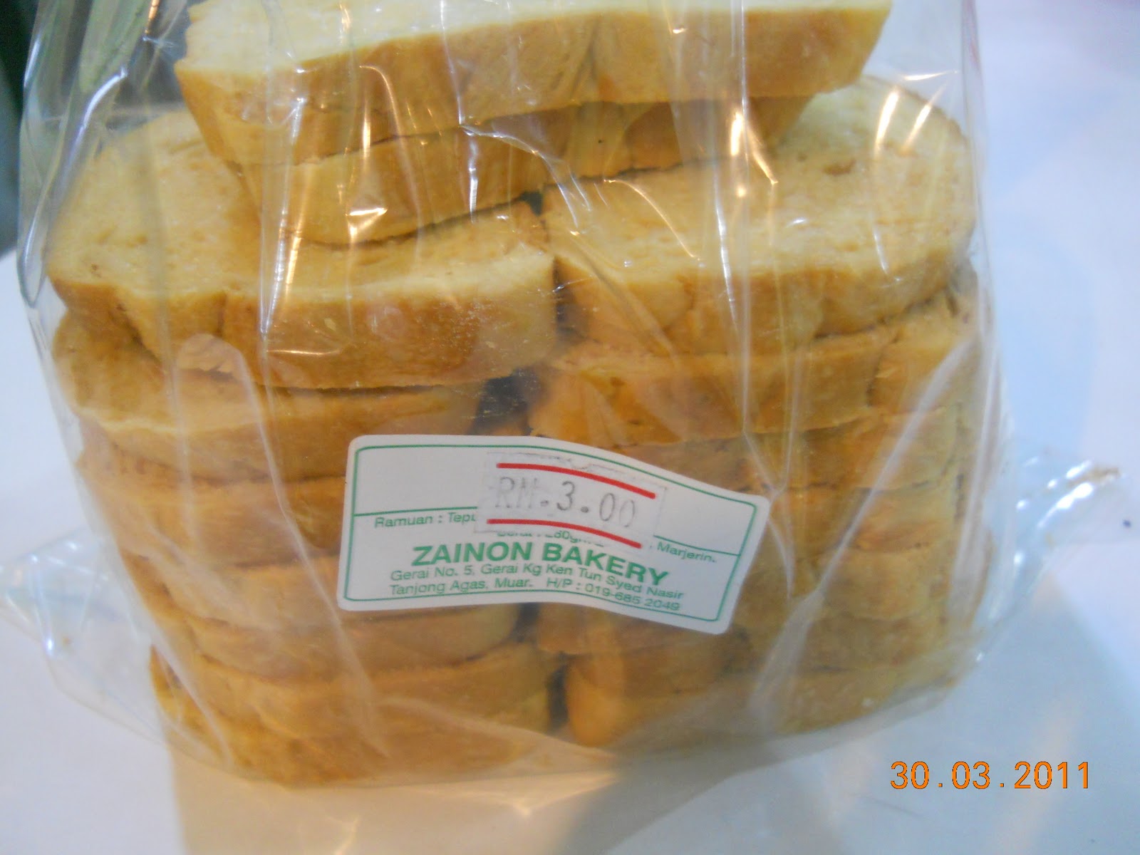 playing.in.bakery: biskut roti