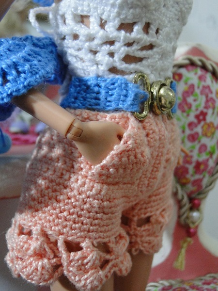 maiô, chapéu, cinto e bolero de crochê para Barbie Pecunia MM  Roupas de  crochê, Roupas barbie de crochê, Roupas de crochê para bonecas