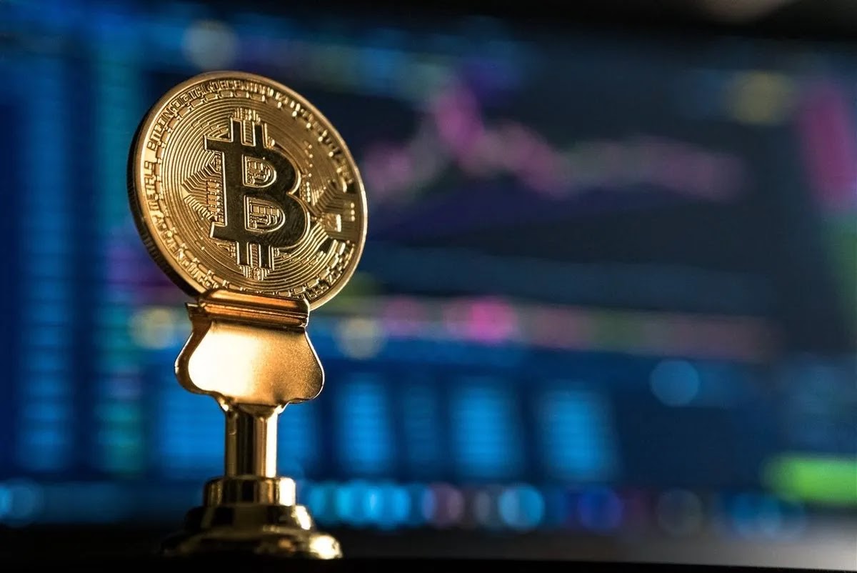 Bitcoin ha subido de precio a casi 55 mil USD