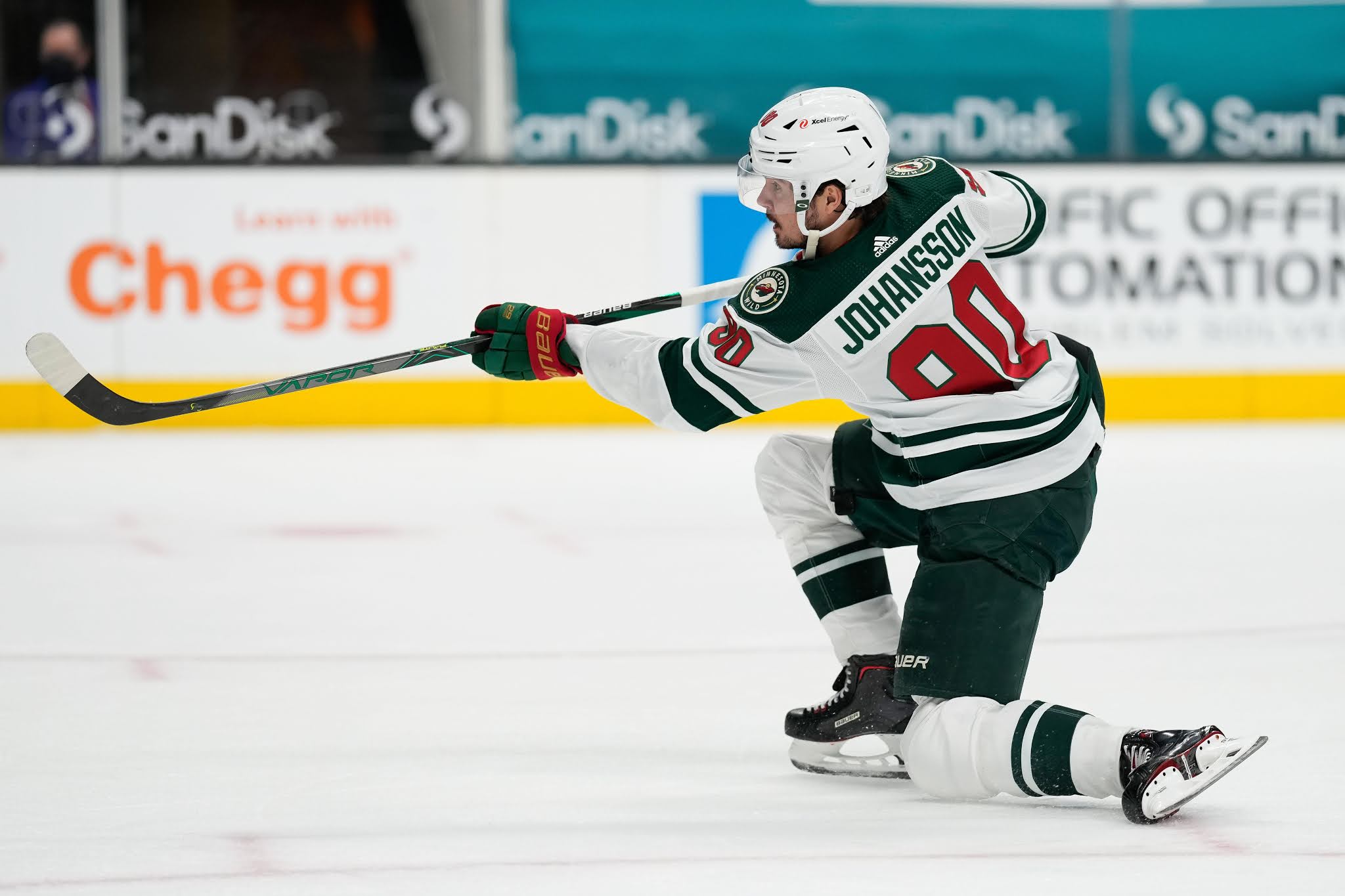 Seattle Kraken Sign Veteran Forward NHL Trade Rumors NHLTradeRumors.Me