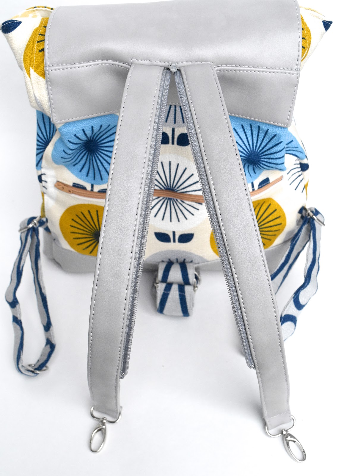 ikat bag Zip A Bag Chapter 23 SplitStrap Backpack With Expansion Panel