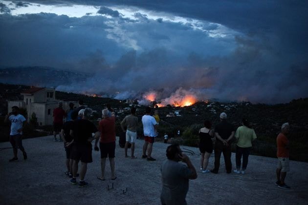 대형 산불로 난리난 그리스 - 짤티비
