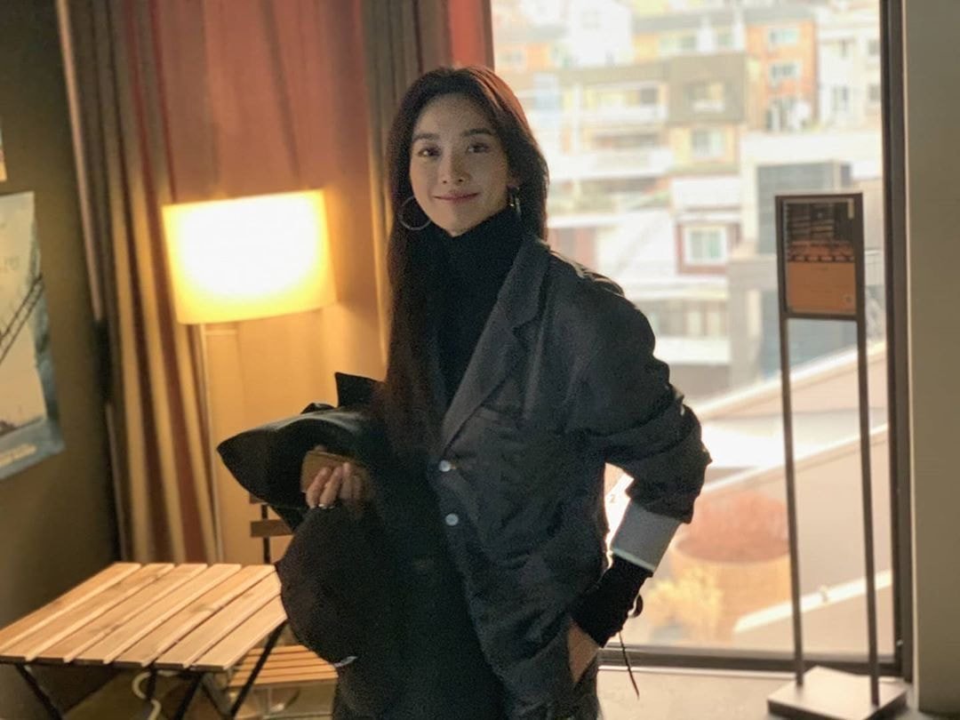 [theqoo] JBTC NEW DRAMA WITH A FEMALE X FEMALE COUPLE WITH SOLID