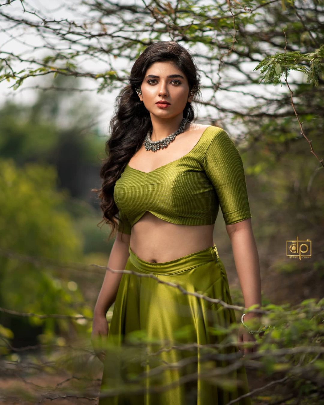 Pragya Nagra Photoshoot Stills In Green Outfit Photos Navel Queens Pragya Nagra Photoshoot Stills In Green Outfit Photos Navel Queens