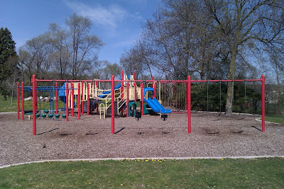 Playground Fun!: Sunny Hill Park, Streamwood