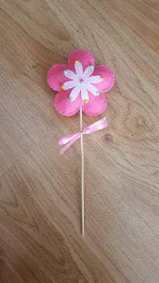 A bouquet of felt flowers A bouquet of felt flowers