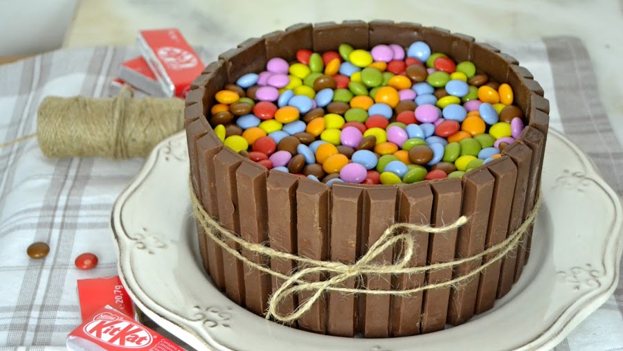 tarta de chocolate y kit kat