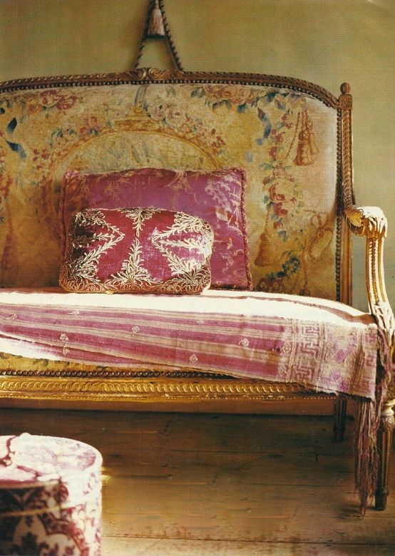 Eye For Design Decorating With French Tapestry Upholstered Settees