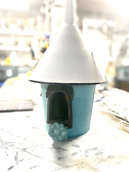 Make a DIY Birdhouse 