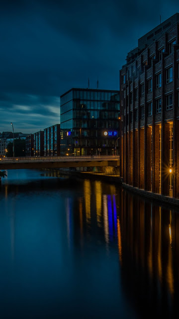 Wallpaper Bridge Over River Near Buildings HD