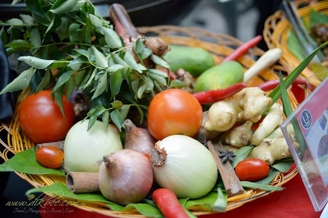 Bahan-bahan untuk perap ayam Pelbagai Menu Menarik Di U-Cafe Wangsa Walk