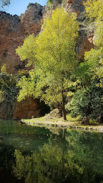 Lago del Espejo - Monasterio de Piedra