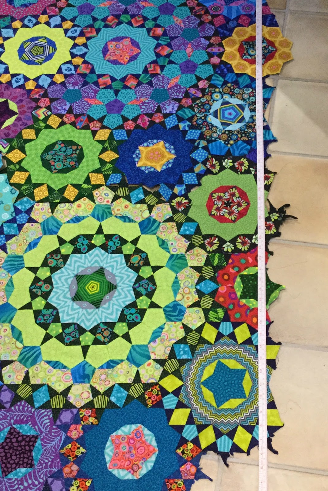 Wendy's Quilts and More: la passacaglia - what to do with the edges?