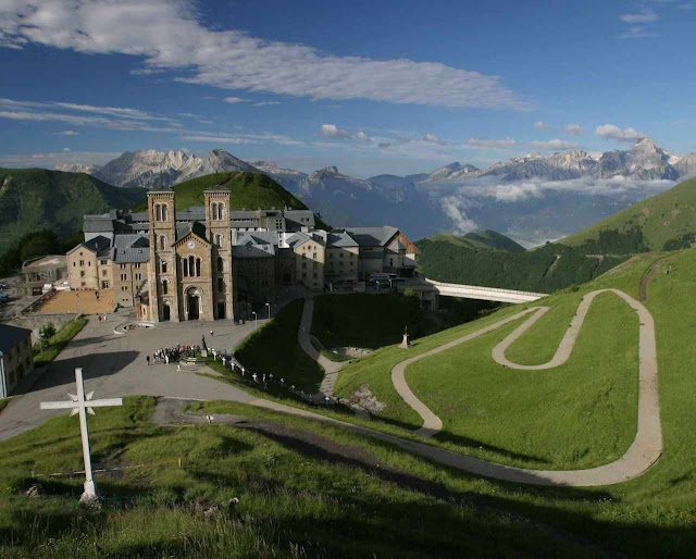 A Aparição de La Salette e suas Profecias Como chegar até o Santuário