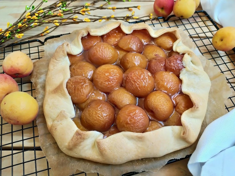 Galette de albaricoques. Postre de temporada, fruta, rápido fácil, rico sencillo Horno Canela, avena Cuca