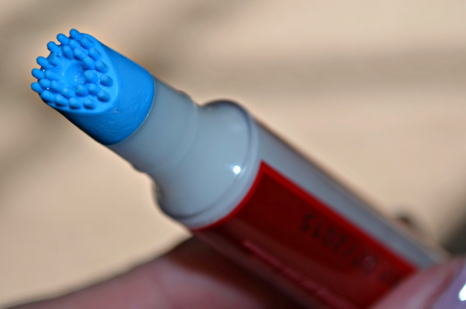 Everything LePooke Colgate Optic White Toothbrush + Builtin Whitening